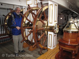 It needed eight men to steer the Warrior, four on each wheel. One side moved the rudder and simultaneously, the second side took the slack out of the line as it stretched.