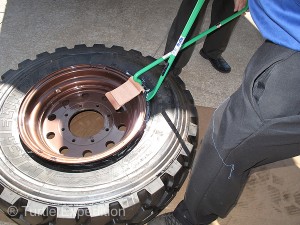 The Ken-Tool T2006 Super Serpent Demount Tool was used to pry the bead of the tire over the rim.