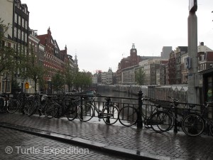 We wandered around downtown, over the bridges and along the web of concentric canals that circle the city.