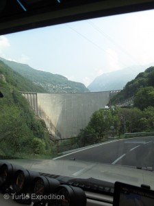 We saw the Verzasca Dam on the way up and knew it must be the one used in the James Bond film, Golden Eye.