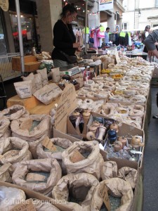 Spices by the gram. Everything from oregano to Herbs du Province.