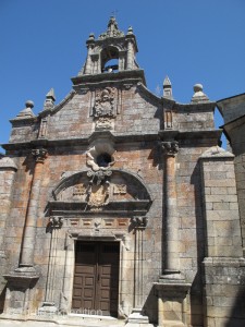 The Romanesque-Gothic church of Nuestra Señora de Azogue (13th century) was beautiful.