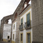 Space being at a premium we suppose, many people actually built homes underneath the aqueduct’s arches. Maybe it included running water?