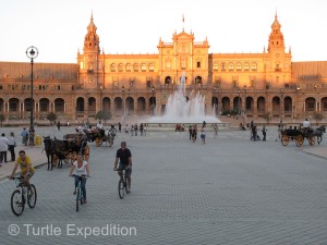 The beautiful Plaza de España complex, once the principal building for the 1929 Ibero-American Exposition World’s Fair, is now used for government offices.