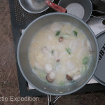 The traditional rice-cake soup with green onions and mushrooms was very tasty.