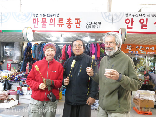 Our new friend Nam Hee-Jong, the Traditional National Guardsman, offered to show us Andong's market and then he invited us to a fabulous traditional luncheon. We were so fortunate. He spoke excellent English and was able to answer our many questions.