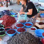 Hungry for fresh black currants? Sold by the handful!