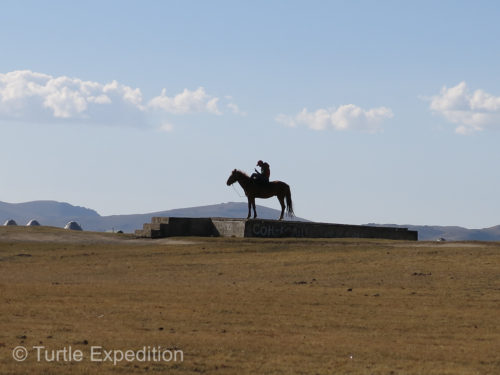 At first glance we thought this was a statue, but it was actually a lone horseback rider checking his cell phone.
