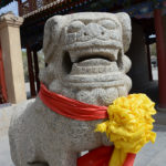 Statues of guardian lions traditionally stand in front of Imperial palaces, temples and other important buildings.