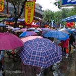 Rain did not stop the throngs of shoppers at the Nanshaomen Night Market.
