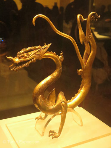 A cool looking golden dragon.