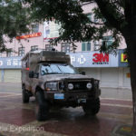 Pingyáo was a busy tourist city so finding a hotel where we could park was not difficult.