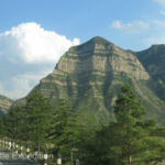 Heading out of town, we approached the pretty variegated Wuzhou Shan mountains.