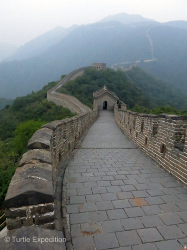 The Great Wall of China is 31,070 miles (50,000 km) long.