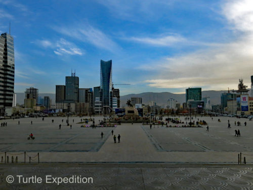 Sükhbaatar Square is the center of Ulanbaatar.