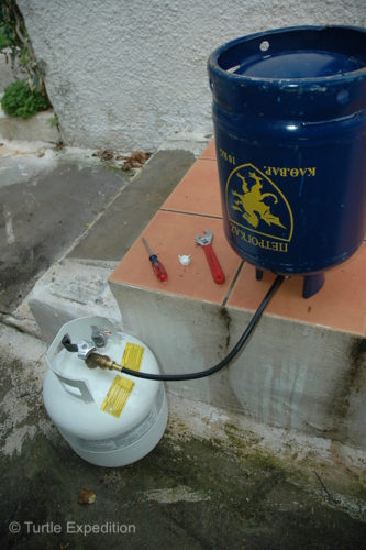 Filling our propane tank from a local exchange tank in Greece was about a five minute job.